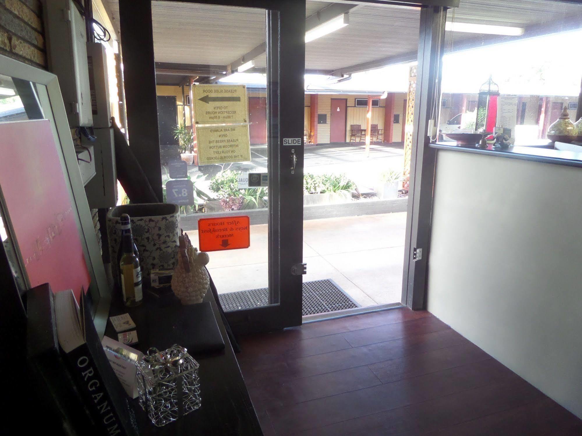 Motel Oasis Kingaroy Exterior foto